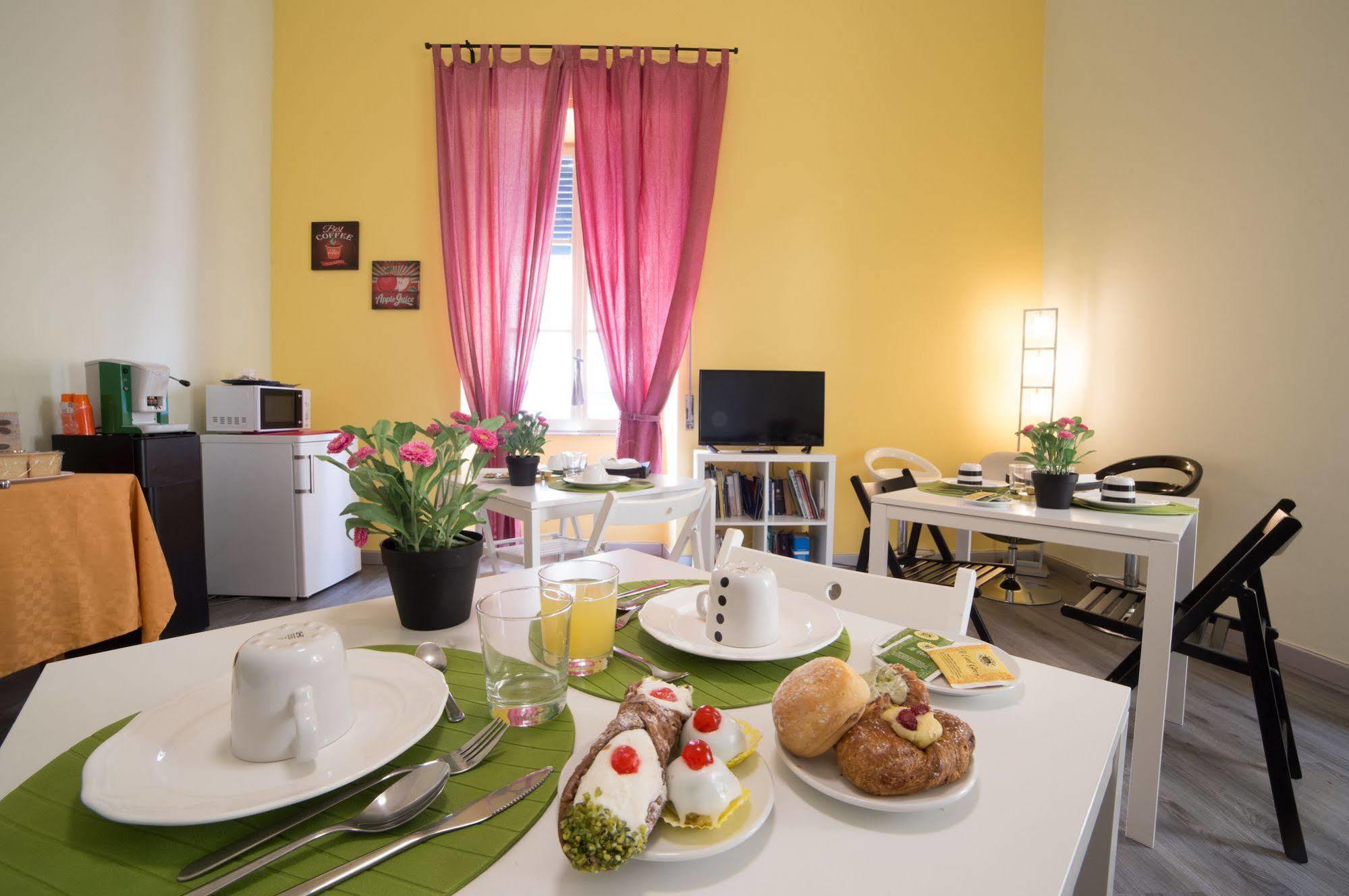 Tra L'Etna E Il Mare B&B คาตาเนีย ภายนอก รูปภาพ