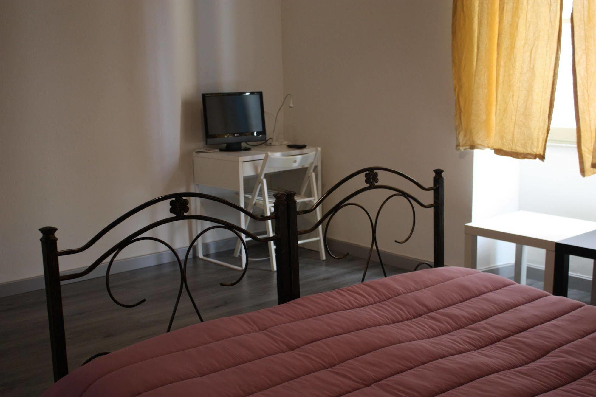 Tra L'Etna E Il Mare B&B คาตาเนีย ภายนอก รูปภาพ